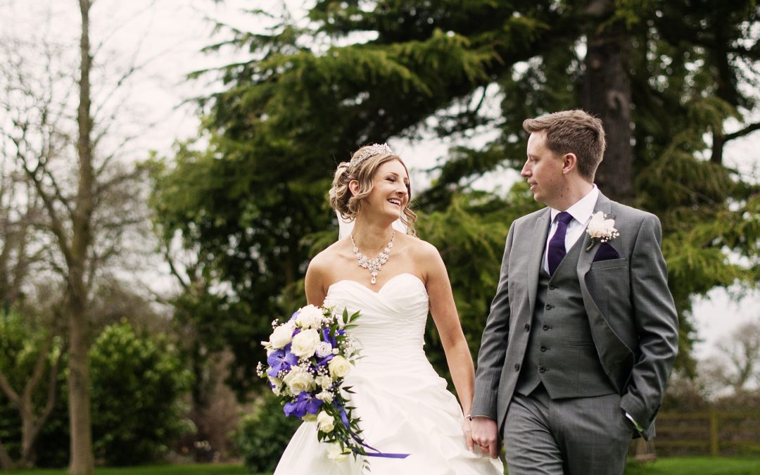 Laura & Mike – Eastington Park
